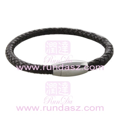 Leather bracelets 