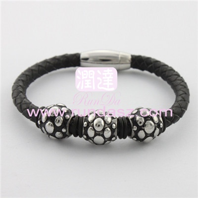 Leather bracelets 