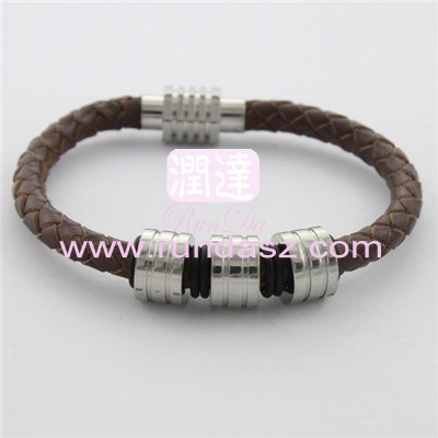 Leather bracelets 