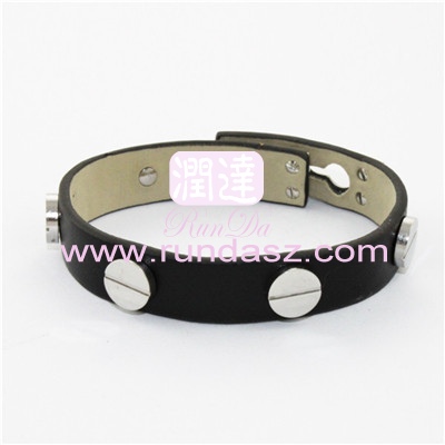 Leather bracelets 