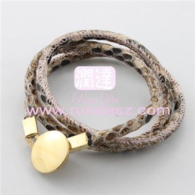 Leather bracelets 