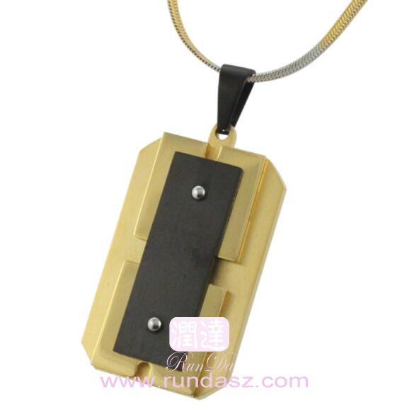 gold pendant  